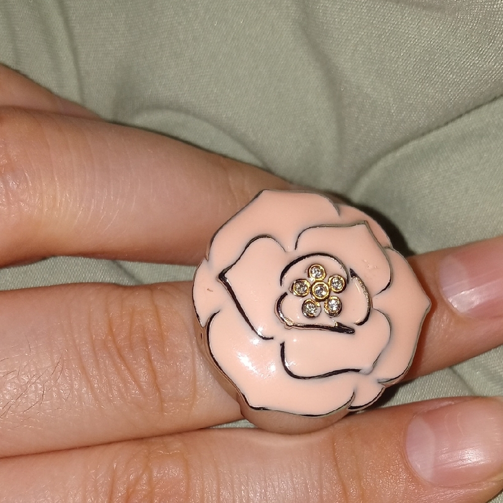 Elegant Pink Floral Ring
